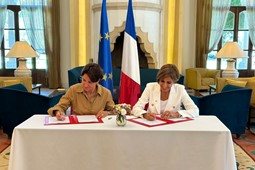 Signature de la convention de soutien du Centre de Crise et de Soutien au CNRS-L